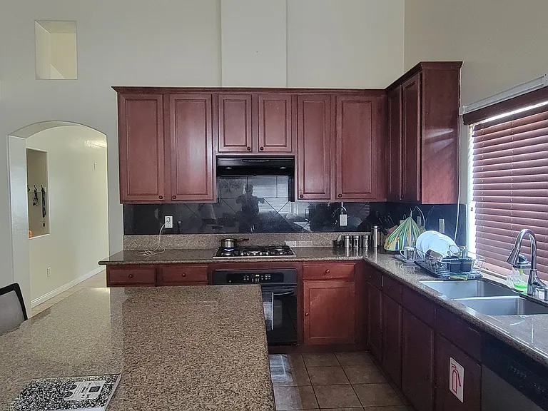 13208 Cheyenne Mountain Dr — Photo 7