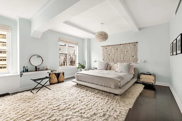 Sold by Sotheby's International Realty | media 10