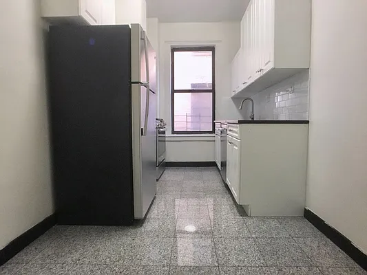 Rented by Sovereign Associates | media 10