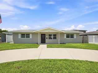 933 41st Ave NE, Saint Petersburg, FL 33703