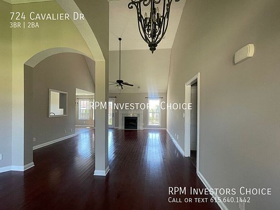 3rd image of 724 Cavalier Dr
