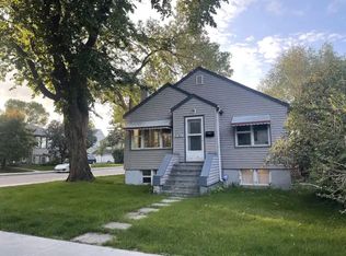 9760 85th Ave NW #1, Edmonton, AB T6E2J4