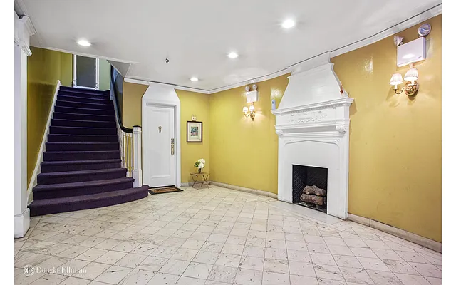 Rented by Douglas Elliman | media 16