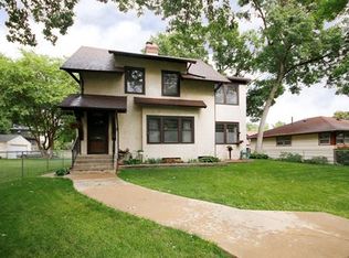 1102 Thomas Ave N, Minneapolis, MN 55411
