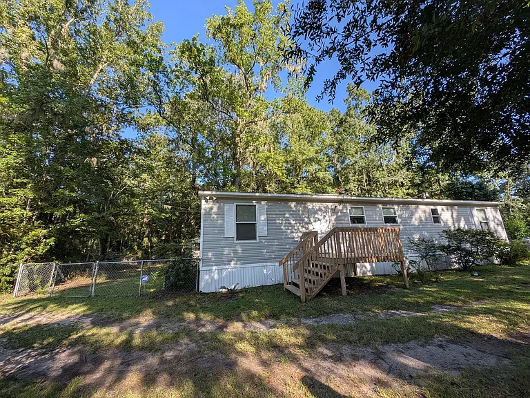 3307 Powell Dr — Photo 1