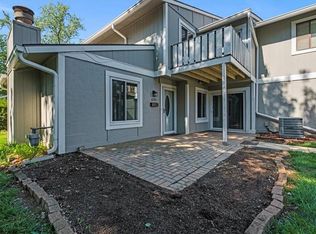 8855 Carriage Dr, Lenexa, KS 66215