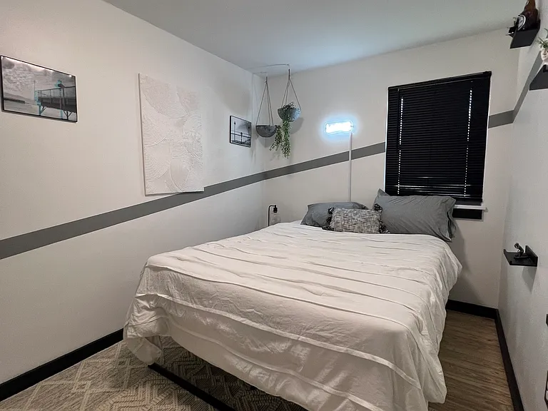 719 Washington Pl — Photo 18