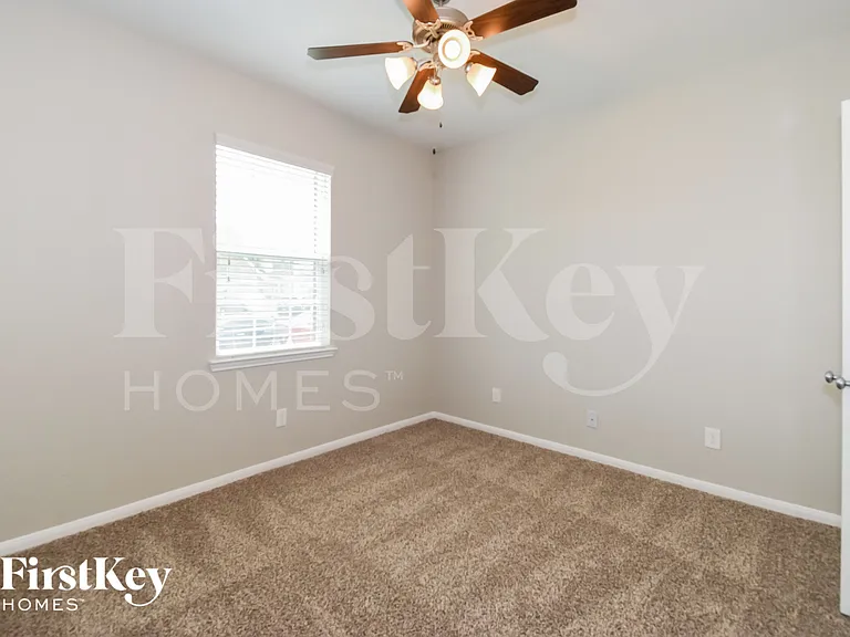 8423 Montego Bay Dr — Photo 11