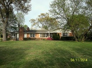 325 Dana Dr, Farmville, VA 23901