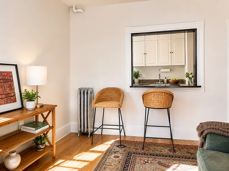 108 Myrtle St #5 — Photo 2