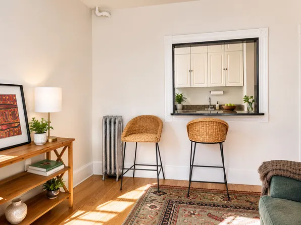 108 Myrtle St APT 5, Boston, MA 02114