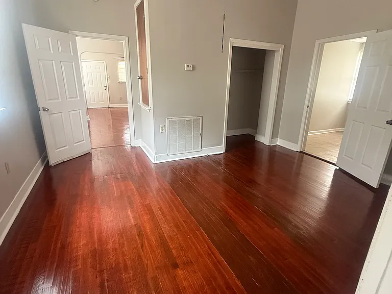 532 Monroe St — Photo 13