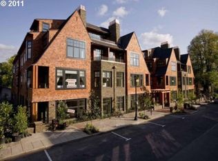 525 2nd St #102, Lake Oswego, OR 97034