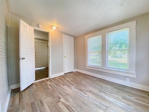 4th image of 1607 W Laurel