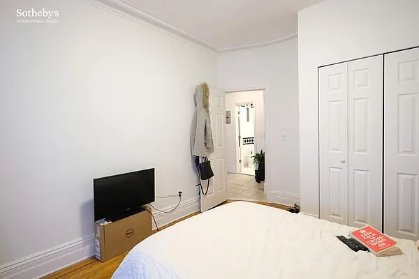 Rented by Sotheby's International Realty | media 7