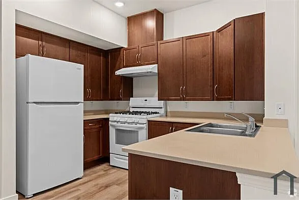 1 bed, $2,183 — Photo 3