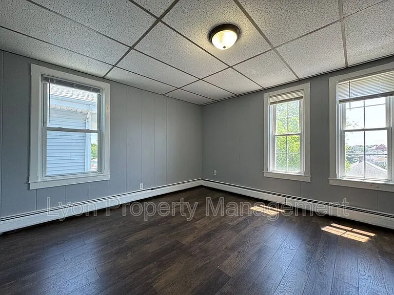 15 Phoenix St #5 — Photo 3