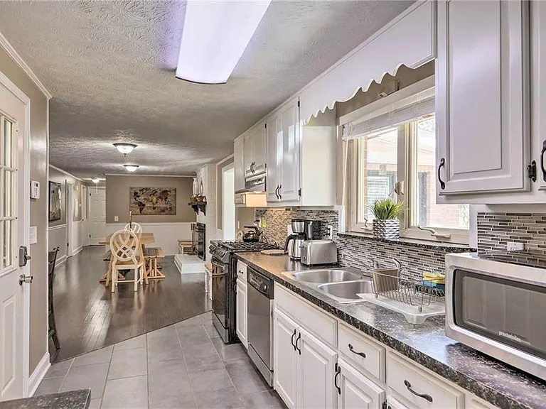 6207 Moss Dr — Photo 8