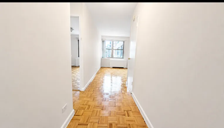 155 W 68th St #820 — Photo 5