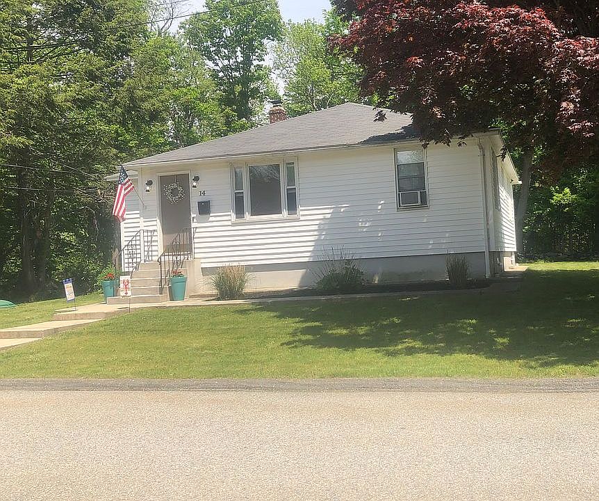 2nd image of 14 Overland St