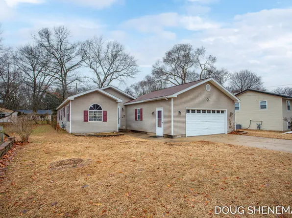 128 129th Ave, Holland, MI 49424