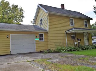 1922 Salt Springs Rd, Youngstown, OH 44509