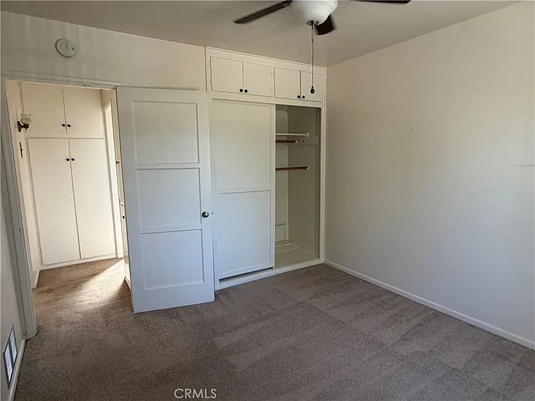 20 W Grand Ave #F — Photo 9