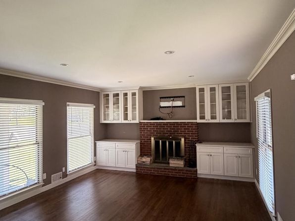 52 Greenwood Rd