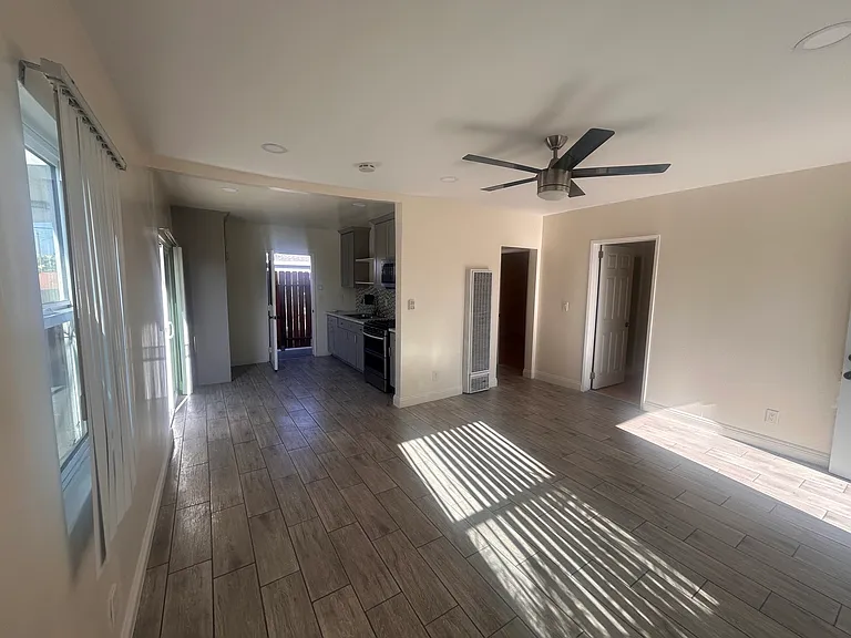 20602 Berendo Ave — Photo 8
