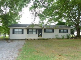 730 Pickens St SW, Hartselle, AL 35640