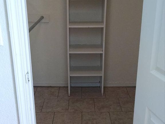 Walk in closet