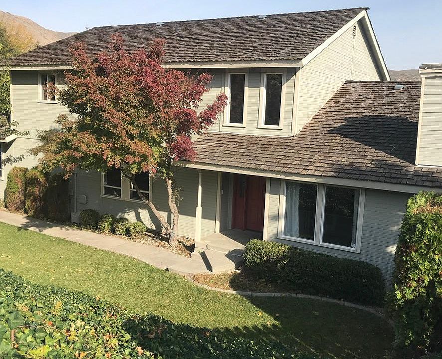 Front of home from street