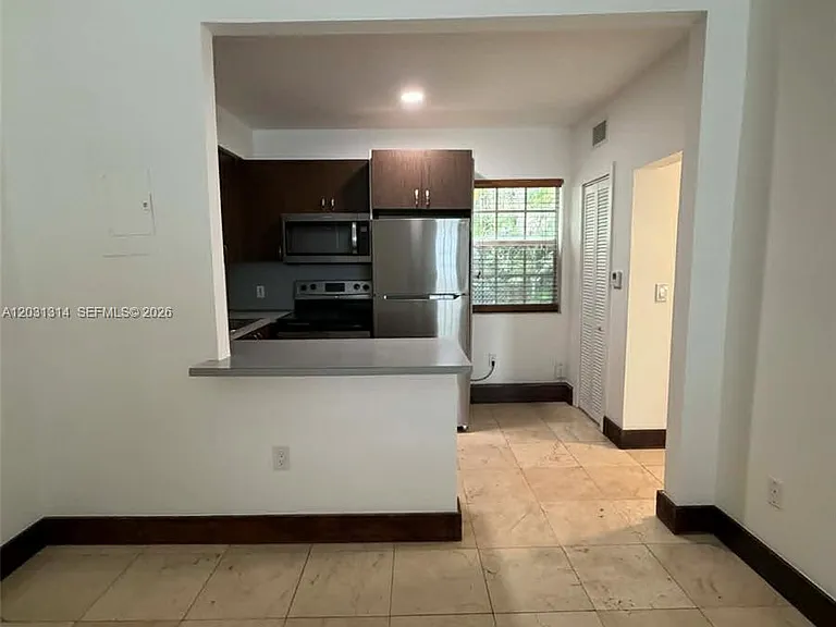 551 NE 62nd St #6 — Photo 6