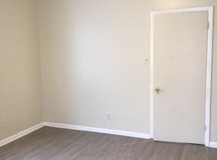 21 Pine St, Marcus Hook, PA 19061