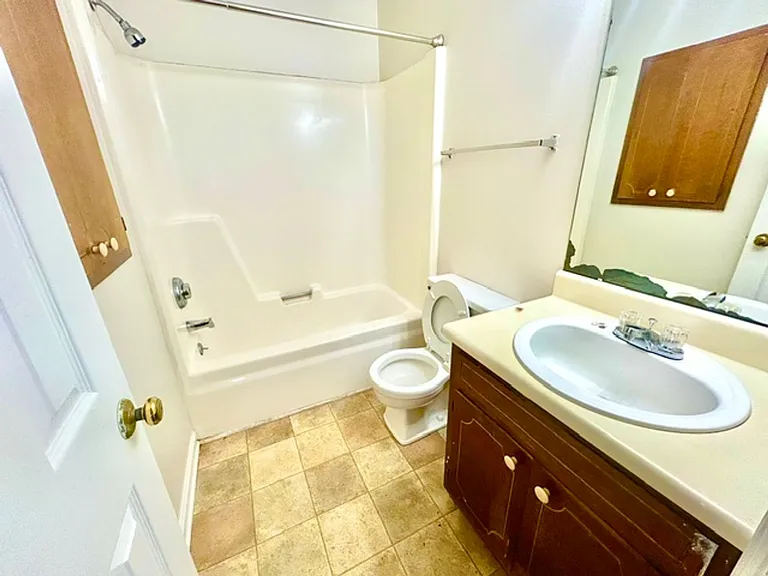 4425 Torrance Dr NW — Photo 8