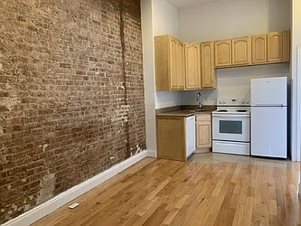 Rented by Cargon Realty