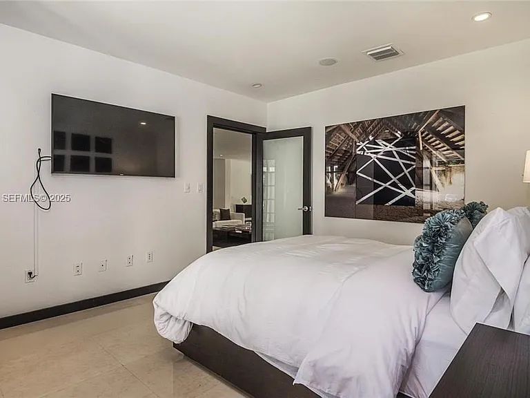3020 Brickell Ave — Photo 13