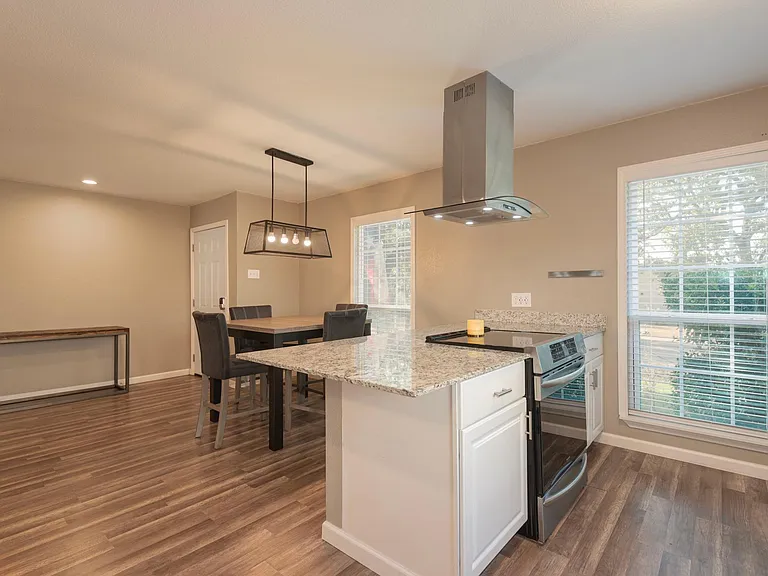 2211 Yewpon Dr — Photo 10