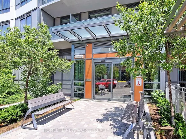 195 Bonis Ave #1502, Toronto, ON M1T 0A5