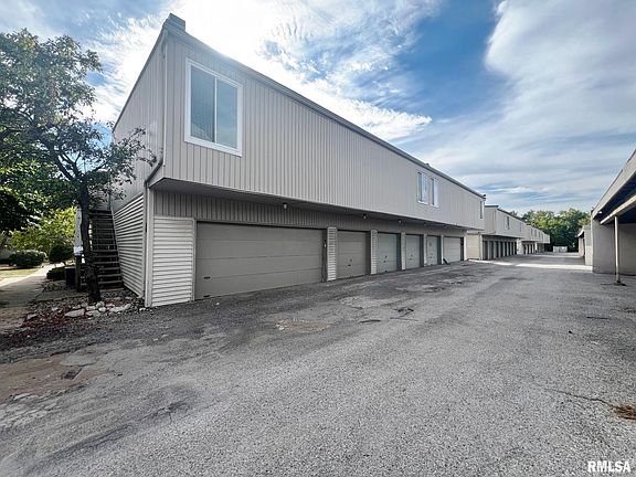 3rd image of 6831 N Frostwood Pkwy #19