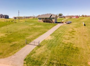 1820 Hammer Rd, Dandridge, TN 37725