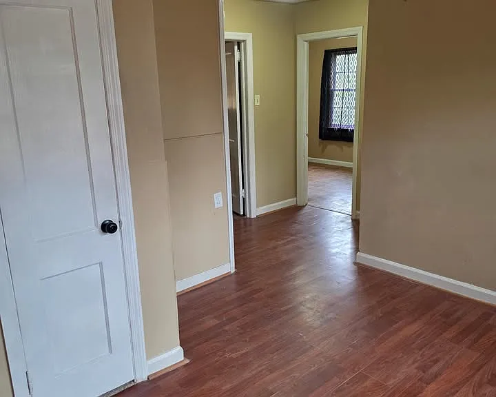 2440 Yates Dr — Photo 3