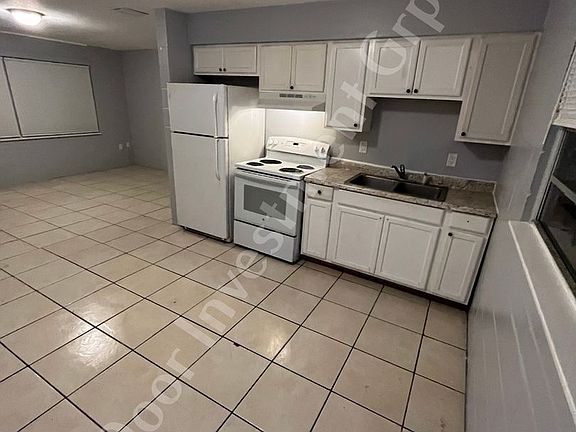 3rd image of 1119 McNamee St APT B