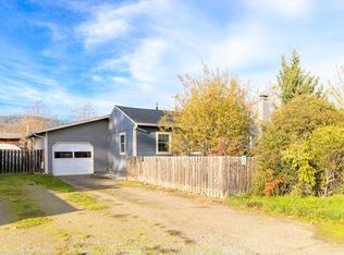 580 E 3rd Ave, Riddle, OR 97469