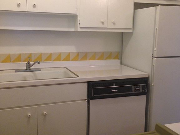 2nd image of 1215 Townsend Ave APT 106