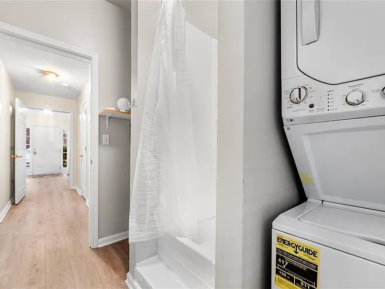 3944 Howell Park Rd — Photo 17