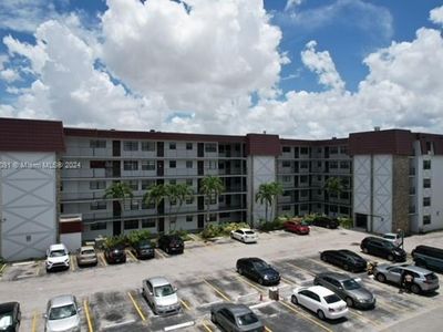 1325 W 68th St APT 211, Hialeah, FL, 33014