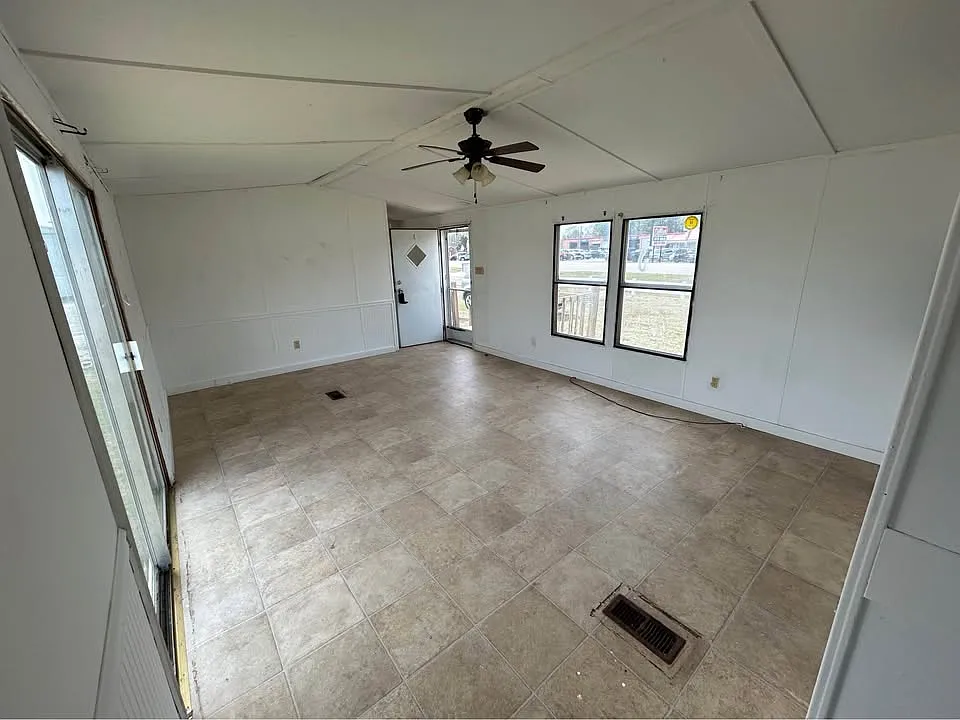 Fixer Upper For Sale $6,000 — Photo 3