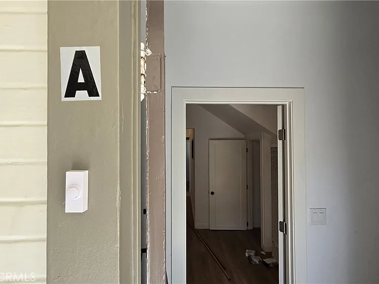 975 N Park Cir #A — Photo 3