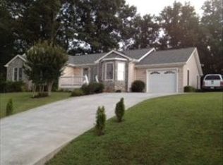 190 Cambridge Ct, Hardy, VA 24101